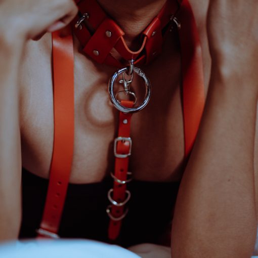 Maîtresse domina au tel rose